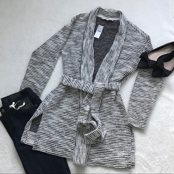 LOFT Sweaters - 🎉HP!!🎉NWT Loft black and white stitch cardigan